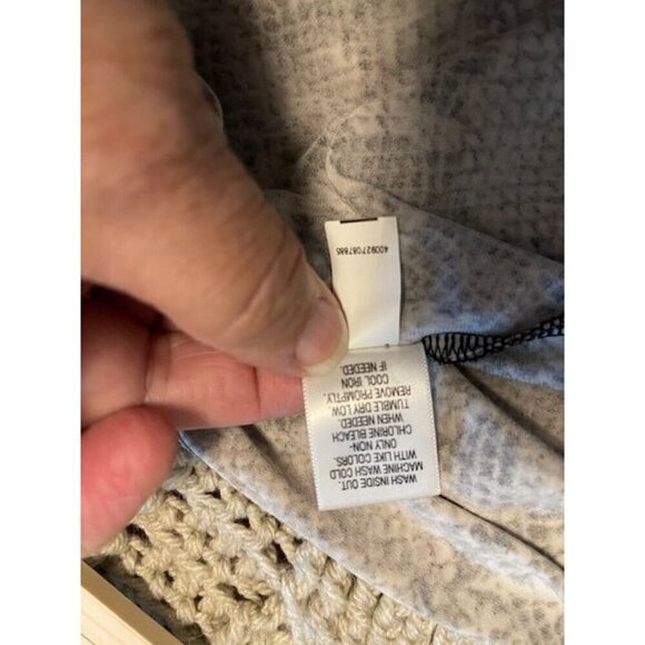 Dana Buchman Snake Print Dress Short Sleeve Knee-Length Women's M with V-Necklin - Picture 3 of 10